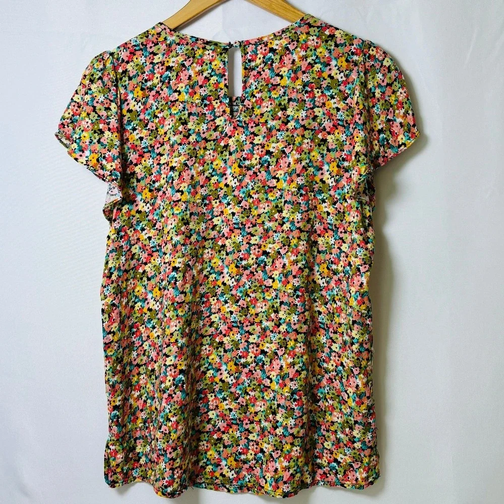 Ninety Blouse Women Medium Multicolor‎ Floral Smocked Flutter Sleeve Top